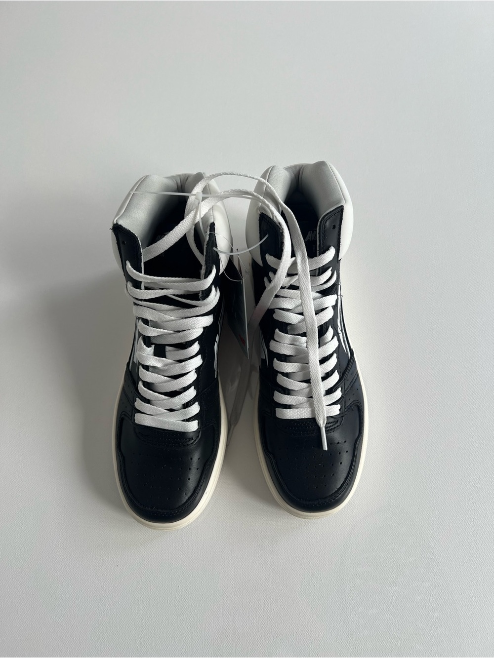 Avia 830 Black and White High-Top Sneakers